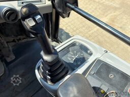 Caterpillar 908M - Quick Coupler / Automatic Greasing / For...