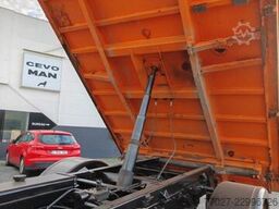 MAN L2000 4x4 10.220 + Army Shelter container