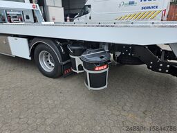 Iveco Daily 72C18D/P mit Schiebeplateau