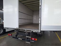 FUSO CANTER 7C18 AMT 3 SEATS AIRCO