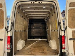 VOLKSWAGEN CRAFTER KASTEN 2,0 TDI L3H3 AHK STANDHZG.