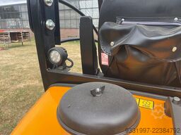 Giant G2500HD Xtra NIEUW !! Met bak en lepels