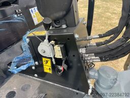 Giant G2500HD Xtra NIEUW !! Met bak en lepels