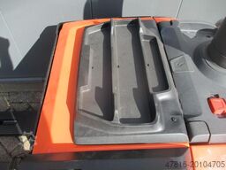TOYOTA LPE 200