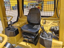 Caterpillar D5G
