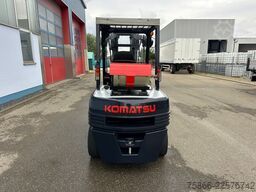 KOMATSU FG 30 DT 11 Seitenschieber Zinkenverstellung