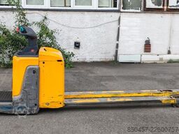 Jungheinrich ERE 225 Lion 2400mm/ 2021y