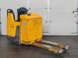 Jungheinrich ERE 225 batt2025/ 2t