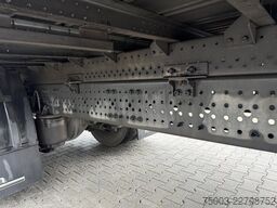 Mercedes-Benz Actros/ Antos 1827 L