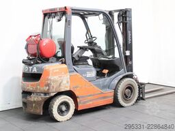 Toyota 02-8 FGF 25