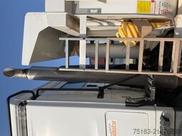 MERCEDES-BENZ Arocs 3242 8x4 4 Achs Muldenkipper Carnehldeutsc