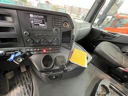 MERCEDES-BENZ Arocs 3242 8x4 4 Achs Muldenkipper Carnehldeutsc