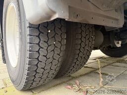 MERCEDES-BENZ 818 L 5 m Koffer LBW 1t 2,5 t NL Klima 2 xKamera