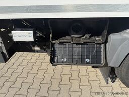 MERCEDES-BENZ 818 L 5 m Koffer LBW 1t 2,5 t NL Klima 2 xKamera