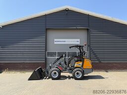 GIANT G2300 HD minishovel NIEUW pro-inching