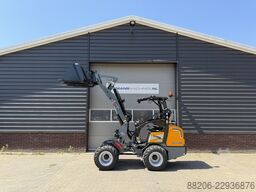GIANT G2300 HD minishovel NIEUW pro-inching
