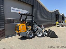 GIANT G2300 HD minishovel NIEUW pro-inching