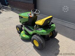 JOHN-DEERE X107 zitmaaier / tuintractor NIEUW