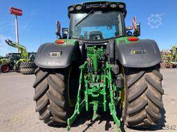 John Deere 6R215