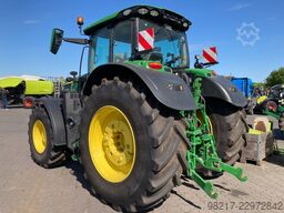 John Deere 6R215