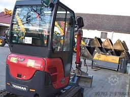 Yanmar SV22 mit Löffelpaket