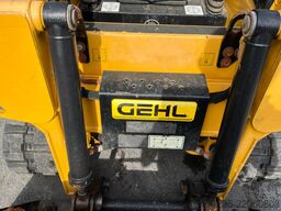 Gehl RT105