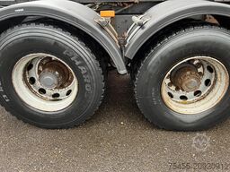 Renault Kerax 370 6x4 - Spring/Spring - Hub reduction -...