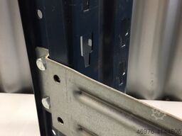 Mecalux // Regalabstand 400 mm Profilabmessung: 80 mm