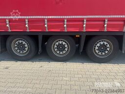 Schmitz Cargobull Curtainsider Mega
