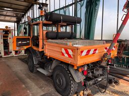 Mercedes-Benz Unimog U900