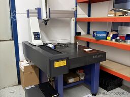 MITUTOYO CRYSTA-PLUS M 574