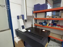 MITUTOYO CRYSTA-PLUS M 574