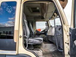 VOLVO FL 260 (13.5t) +DHOLLANDIA 2T