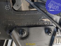 Iveco Stralis AS440S46 TIP CLNG