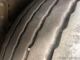 SCHMITZ CARGOBULL SCS 24/L - 13.62 E B Lift Getränke