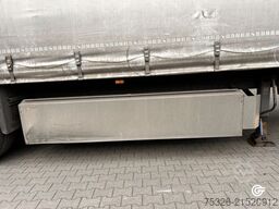 SCHMITZ CARGOBULL SCS 24/L - 13.62 E B Lift Getränke