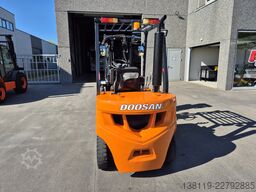 DOOSAN D25