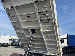 MAN TGL 8.220 / 2 x AHK / 3 SITZE