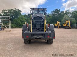 Komatsu WA200-8E0