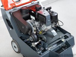 Hako Sweepmaster P650 Benzin - 3525m²/h