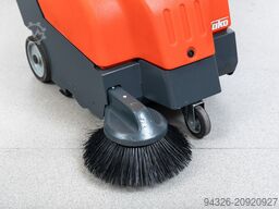 Hako Sweepmaster P650 Benzin - 3525m²/h