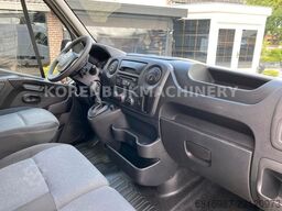 NISSAN NV400