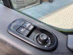 NISSAN NV400