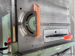SCM SI12B