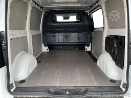 Mercedes-Benz Vito 119 CDI 4x4 Kasten Kompakt LED Klima Sitzh. Kamera
