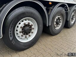 Kässbohrer XS / Taillift / BPW