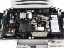 SCHMITZ CARGOBULL SKO 24/L V7 Doppelst./Trennwand vorber./617 Std.