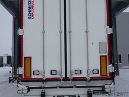 SCHMITZ CARGOBULL SKO 24/L V7 Doppelst./Trennwand vorber./617 Std.