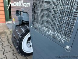 Combilift CB3000/LPG /2015 year/ Perfect condition