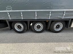 Schmitz Cargobull Semitrailer Curtainsider Mega
